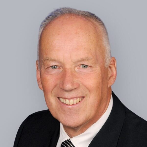 Dr Peter Holzhauer