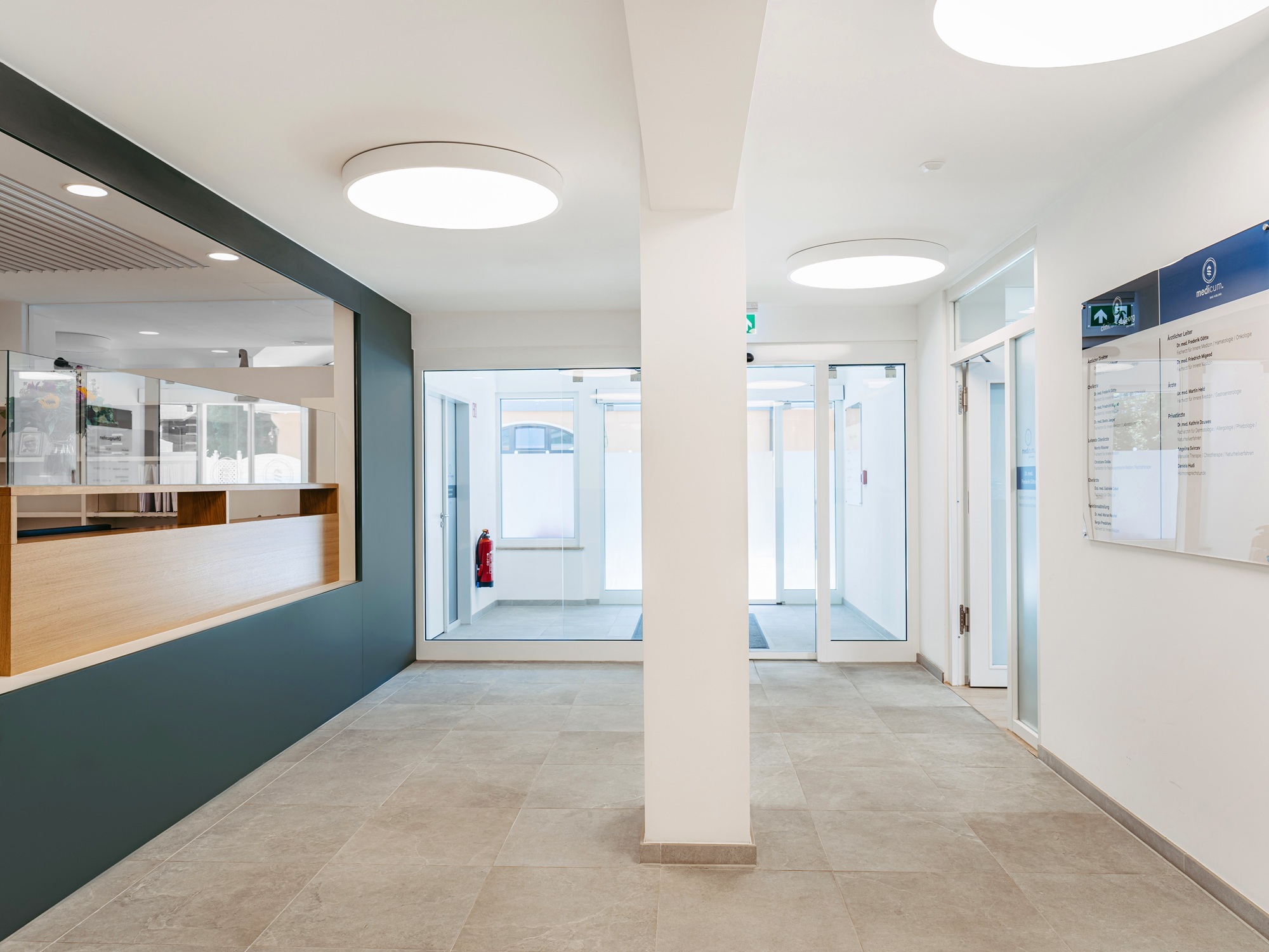 Empfang innen Clinicum St Georg